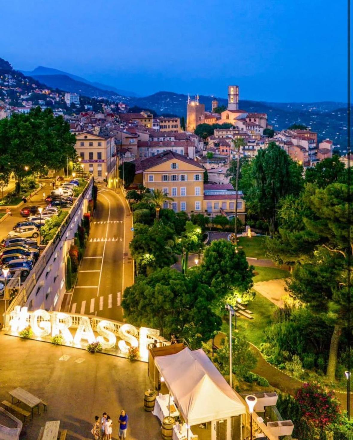 2 Pieces Vue Mer A Proximite Des Parfumeries Grasse Exterior foto